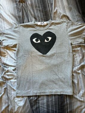 Comme des Garcons Play T Shirt Mens L Gray Black Heart Logo Japan